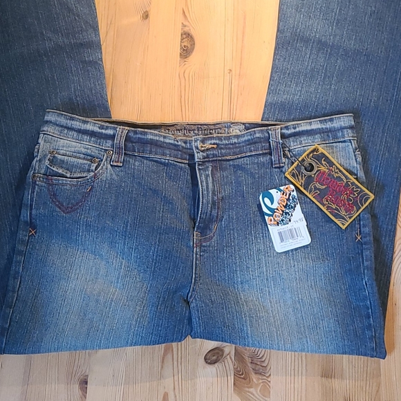 Ozzy jeans super flare low rise distressed - Picture 3 of 6